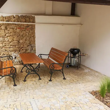 Na Trojmezí, Leopold Apartamento *