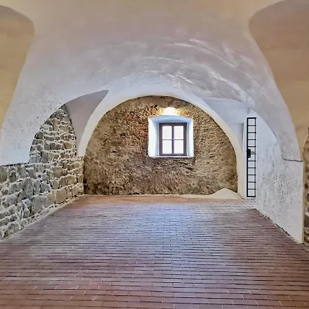 Na Trojmezi, Leopold Apartment *