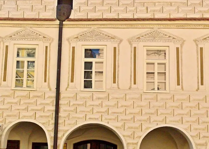 Na Trojmezí, Leopold Slavonice